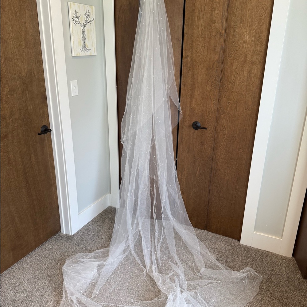 NEW White Bridal Veil with Pearls